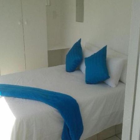 Afsaal Holiday Letting Apartamento Amanzimtoti Exterior foto