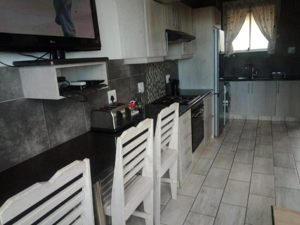 Afsaal Holiday Letting Apartamento Amanzimtoti Exterior foto